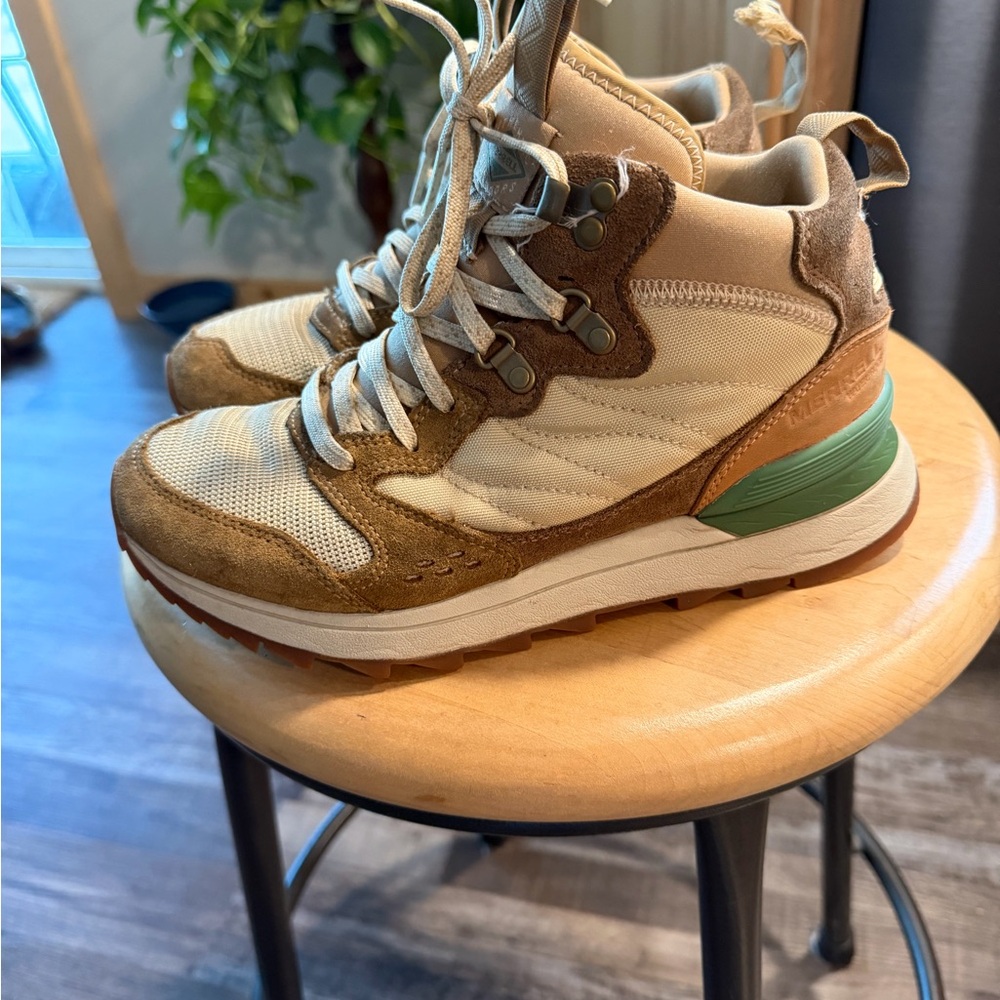 Merrell Alpine hiking shoe